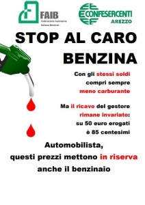 Locandina sullo "Stop al caro benzina" affisso negli impianti di distribuzione