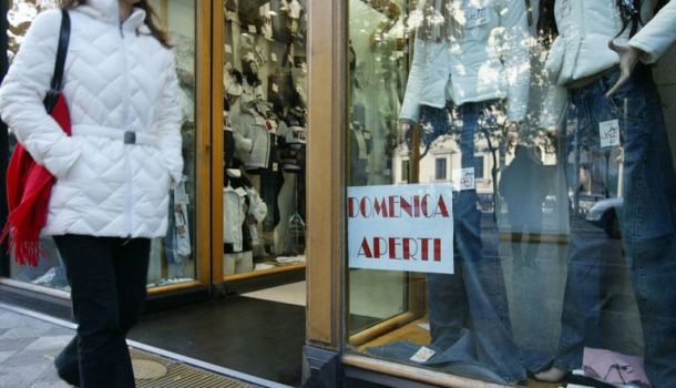 Liberalizzazioni orari commerciali: Confesercenti, violato lo Statuto delle imprese