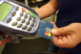 Moneta elettronica, Confesercenti: credito d’imposta 2% su acquisti con carte o bancomat e minori costi per imprese