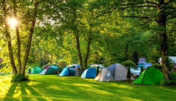 Turismo all’aria aperta: Governo e Parlamento ignorano campeggi e villaggi turistici