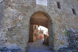 APPUNTI DI VIAGGIO AL CASTELLO DI GARGONZA