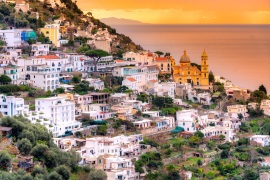 Turismo: Assoturismo-CST, luglio parte bene, nel primo weekend 5,8 milioni di pernottamenti