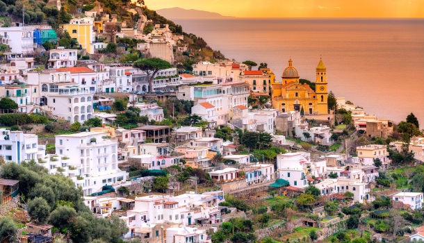 Turismo: Assoturismo-CST, luglio parte bene, nel primo weekend 5,8 milioni di pernottamenti