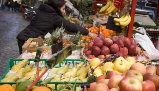 Fiducia: Confesercenti, inflazione, caro energia ed incertezza pesano su bilanci famiglie