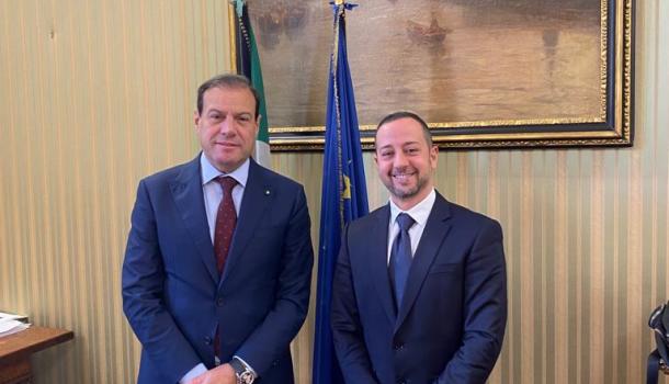 Imprese, Assotabaccai Confesercenti: “Bene incontro con Vice Ministro Economia Leo”