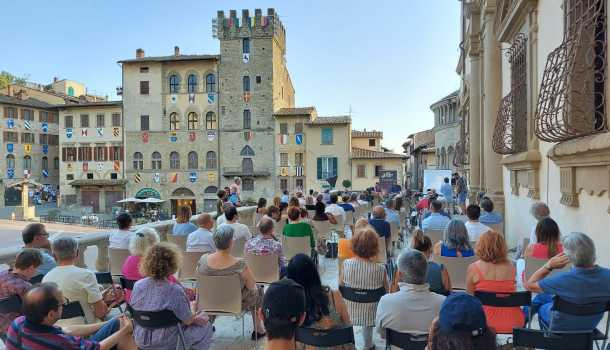 AREZZO MOONLIGHT FESTIVAL OSPITA ENRICO GALIANO E FLAVIO CAROLI