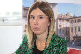 TASSA DI SOGGIORNO, CONFESERCENTI E CONFCOMMERCIO AL COMUNE DI AREZZO: “UN AUMENTO A STAGIONE AVVIATA È CONTRO OGNI REGOLA DI BUON SENSO”