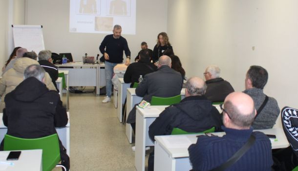 DEFIBRILLATORE IN VIA FIORENTINA: FORMATI COMMERCIANTI E CITTADINI