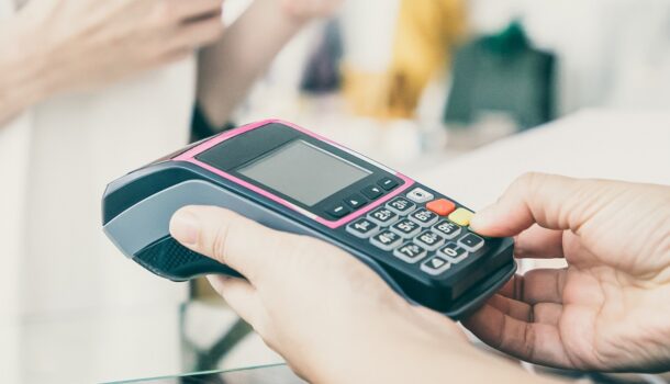 POS: Confesercenti, venerdì nero per moneta elettronica e negozi di vicinato. Valuteremo azioni opportune