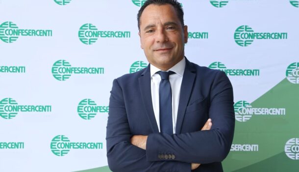 CAMBIO AL VERTICE DI CONFESERCENTI, NICO GRONCHI È IL NUOVO PRESIDENTE NAZIONALE. SUBENTRA A PATRIZIA DE LUISE