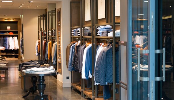 Vendite: Confesercenti, frenata più marcata da gennaio 2024. Autunno parte in salita per i negozi (-0,4% sull’anno), corre solo l’online