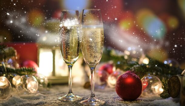 Natale: Confesercenti-Ipsos, tre su quattro festeggeranno in famiglia, spesa di 3,3 miliardi per la tavola tra vigilia e pranzo