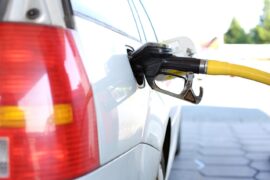 CARBURANTI: AUMENTI “PREVENTIVI” DEI PETROLIERI. IMMOTIVATI MAXI RINCARI FINO A 6 CENT/LT
